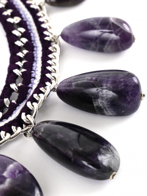 Ожерелье из текстиля и металла декорированное камнями  - Деталь