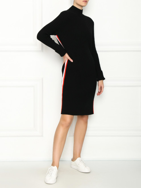 Трикотажное платье с контрастной отделкой Calvin Klein 205W39NYC - МодельОбщийВид