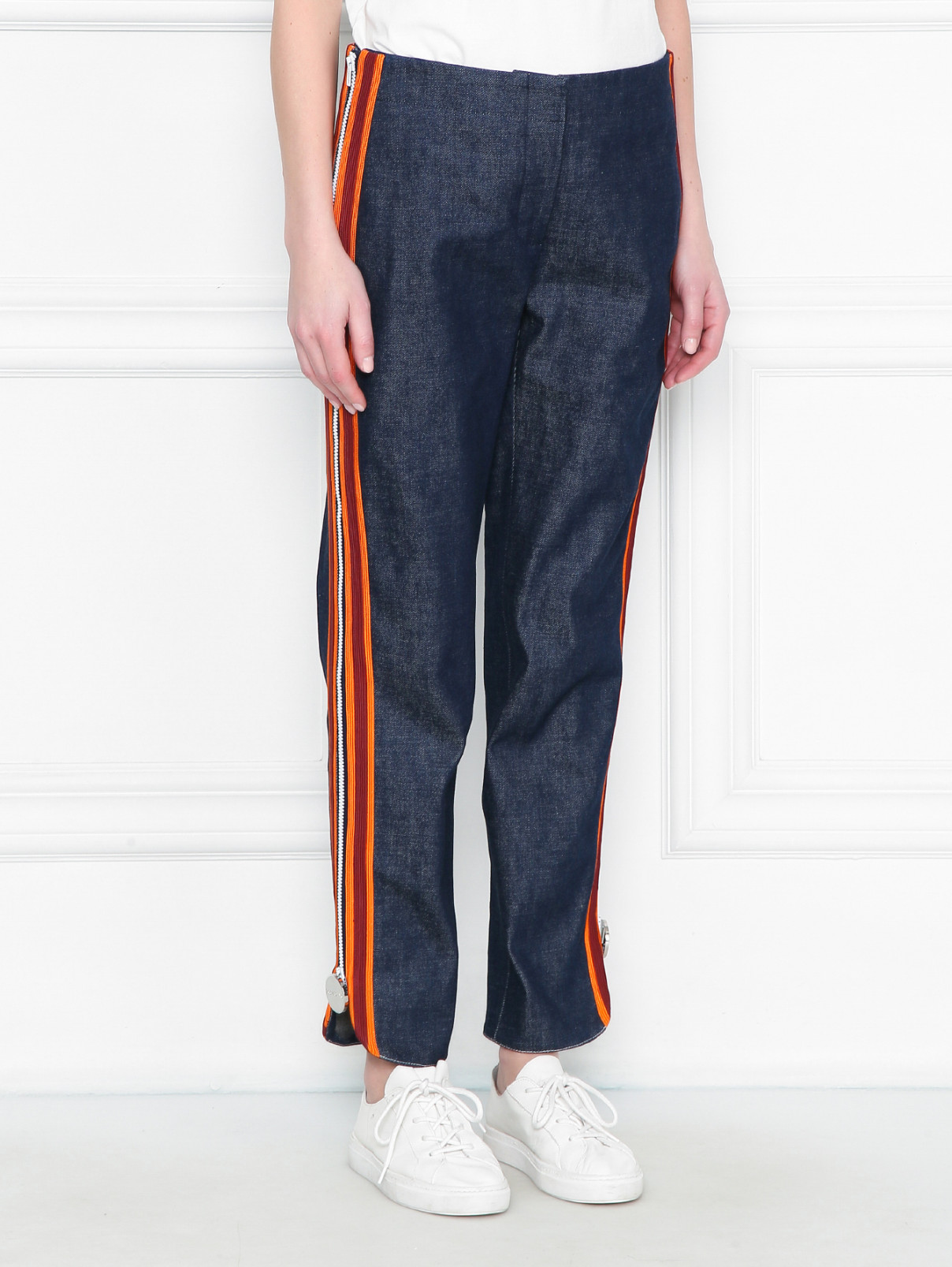 Брюки из денима с контрастной отделкой Calvin Klein 205W39NYC  –  МодельВерхНиз  – Цвет:  Синий